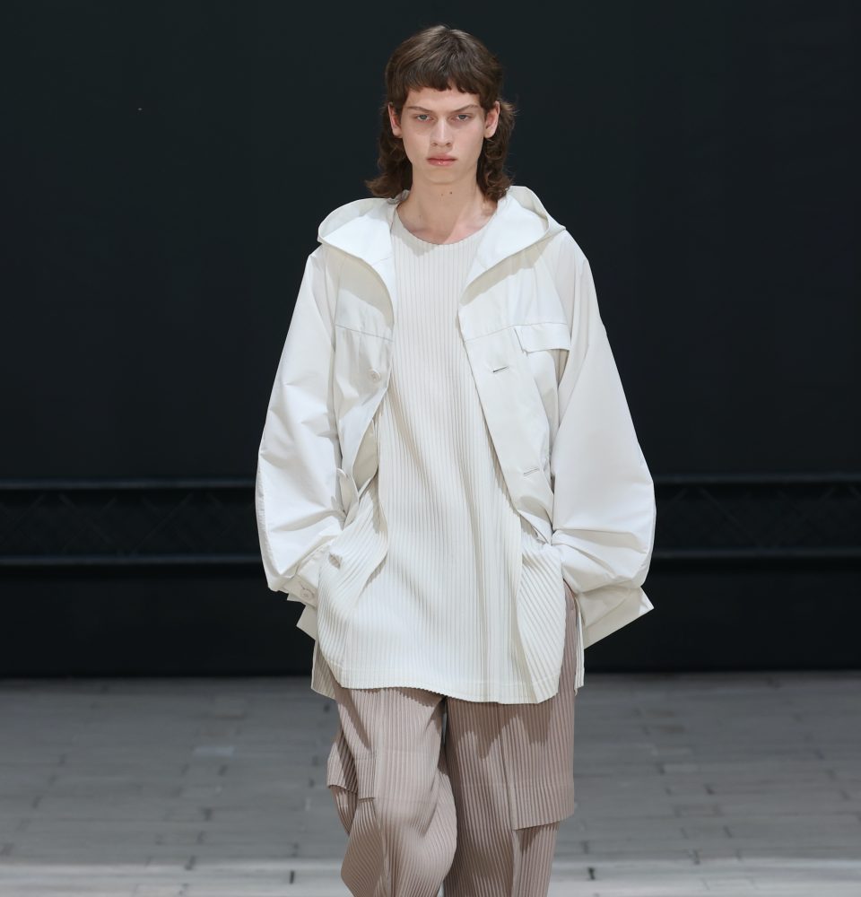 ISSEY MIYAKE PRESENTS HOMME PLISSÉ SPRING SUMMER 2023 collection 