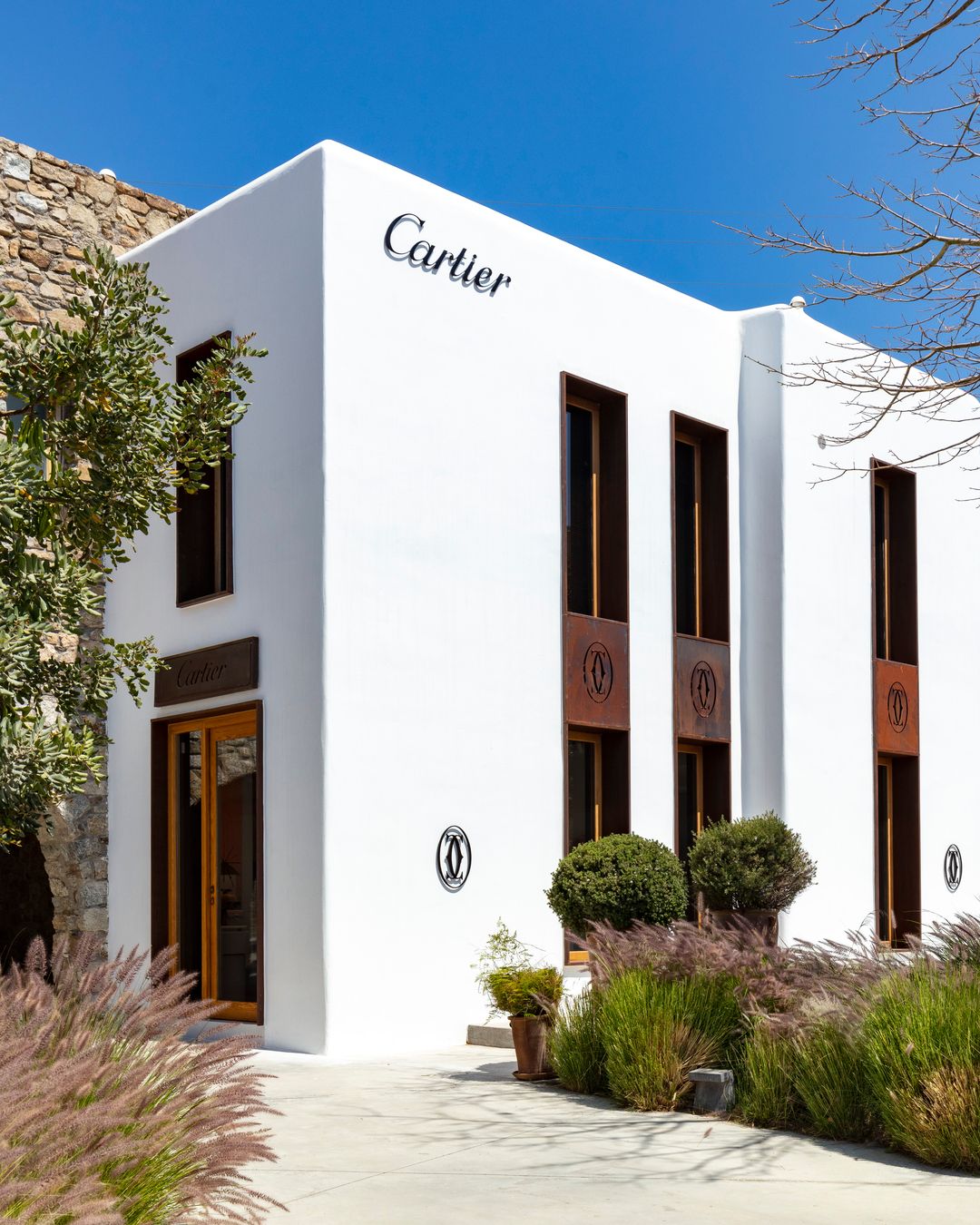 CARTIER EXPANDS IN MYKONOS AND EAST HAMPTONS FOR SUMMER SEASON