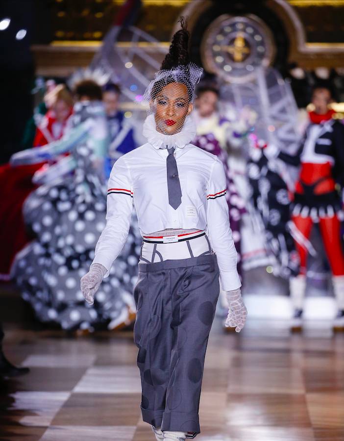 THOM BROWNE PRESENTS SPRING SUMMER RUNWAY COLLECTION - Numéro 