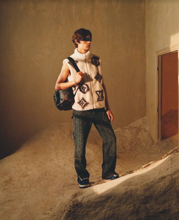 LOUIS VUITTON HOMME REVEALS THE FALL-WINTER 2023 PRE-COLLECTION