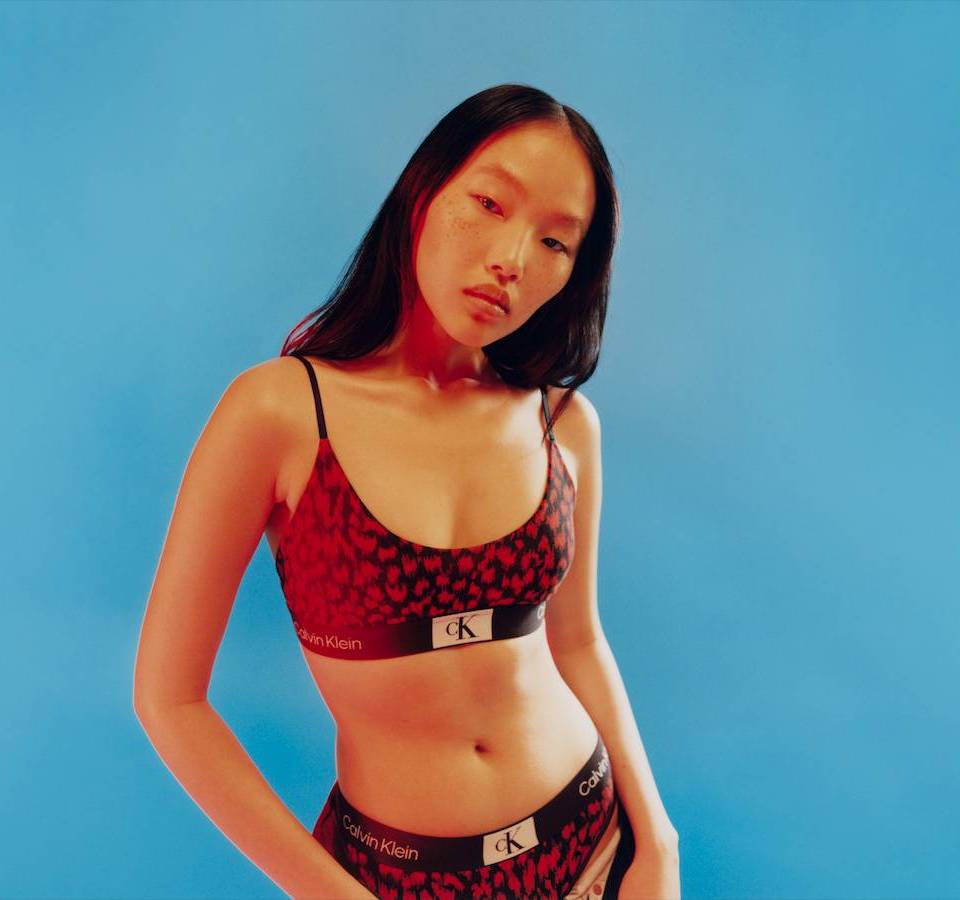 CALVIN KLEIN PRESENTS A NEW UNDERWEAR COLLECTION WITH BOLD PATTERNS AND  PRINTS - Numéro Netherlands