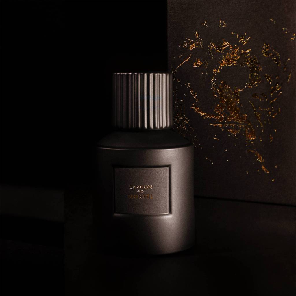 TRUDON LAUNCHES THEIR NEW SPICY PERFUME MORTEL NOIR - Numéro Netherlands