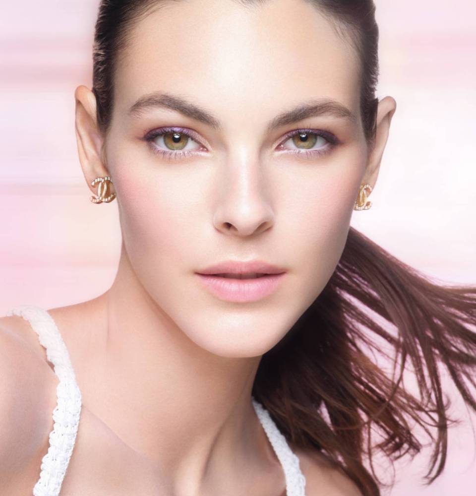 CHANEL INTRODUCES THE FRESH AND VIBRANT ''BRIGHTENING'' MAKE UP COLLECTION  - Numéro Netherlands
