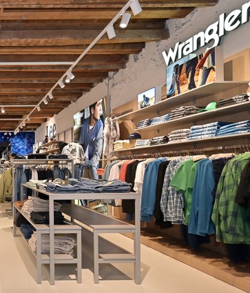 variabel Puur spel LEE AND WRANGLER JEANS ARE SET TO JOIN FORCES TO LAUNCH A DENIM STORE IN  AMSTERDAM - Numéro Netherlands