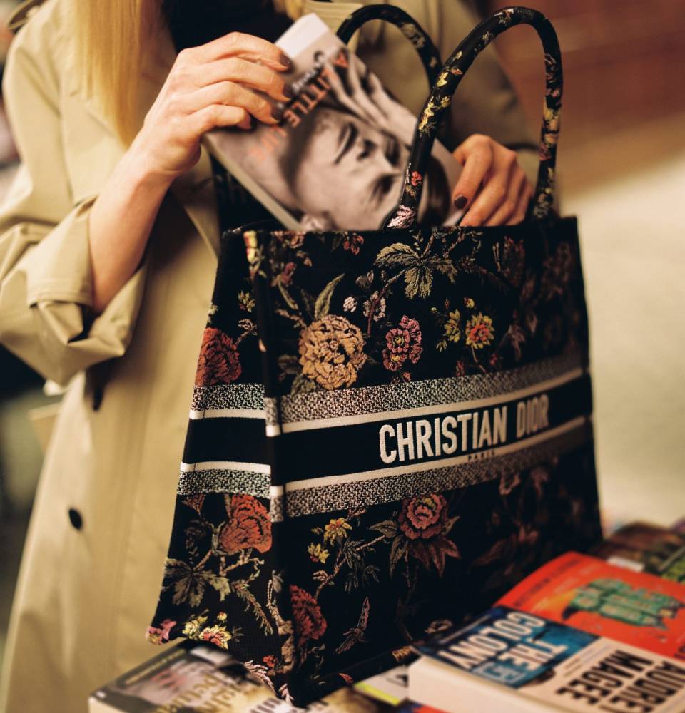 CHRISTIAN DIOR BOOK TOTE LIMITED EDITION, EMBROIDERED CANVAS BAG, NEW | eBay
