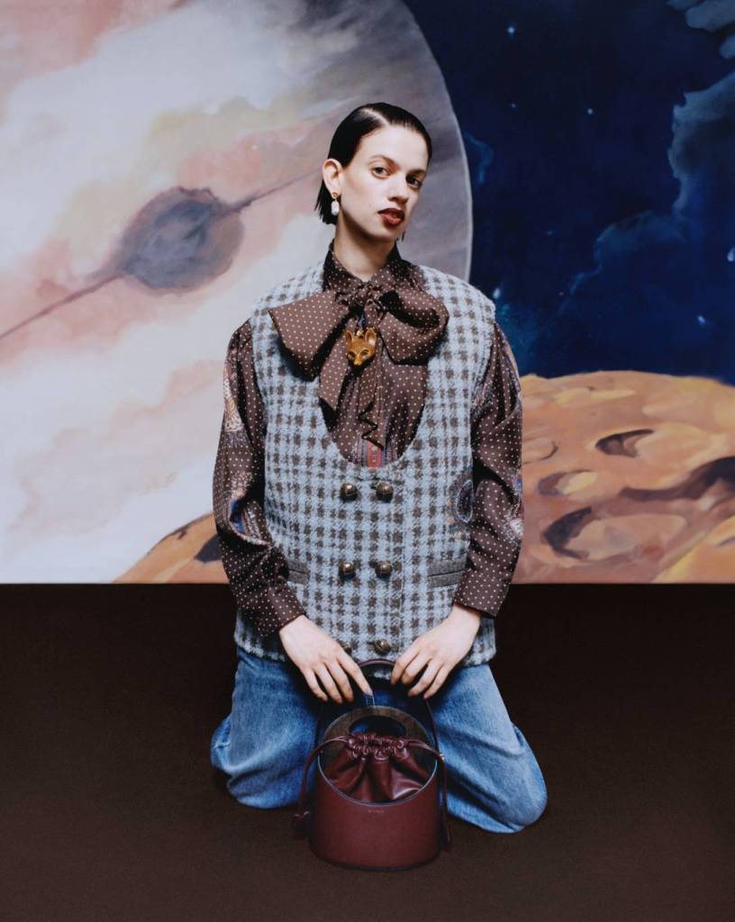 ETRO’S NEW SATURNO BAG IS FULL OF CONTRASTS YET UNDENIABLY CHIC ...